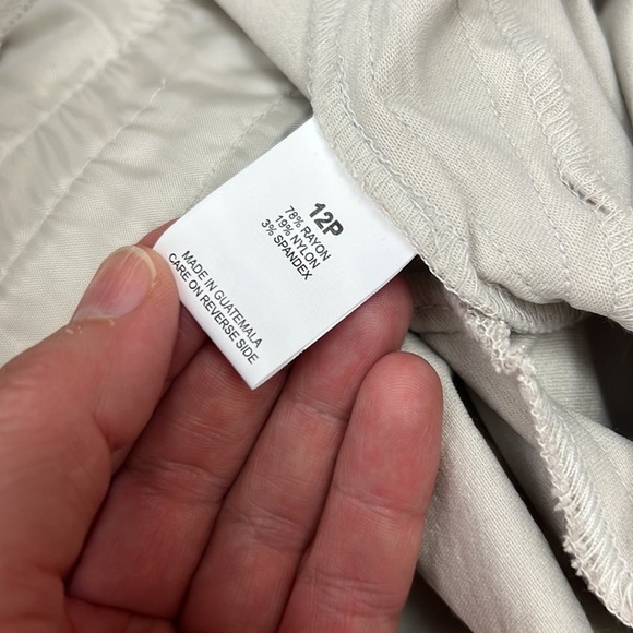 Prophecy khaki capris stretch pull on casual knee length pants size 12P - Picture 8 of 10